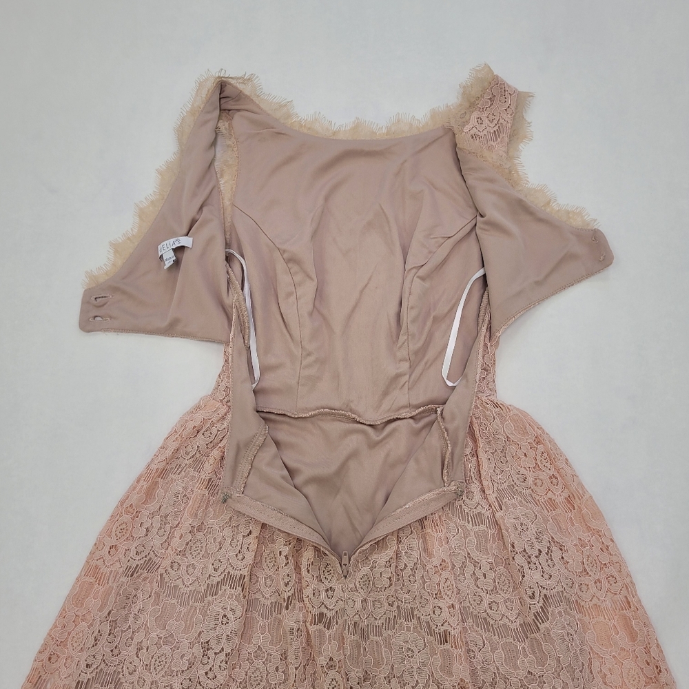 Delia's Sleeveless Open Back Lace Dress - Picture 9 of 12